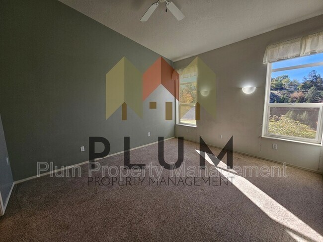 Building Photo - 5104 Village View Way