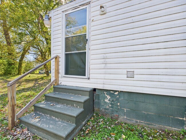 Building Photo - 1206 Rome St