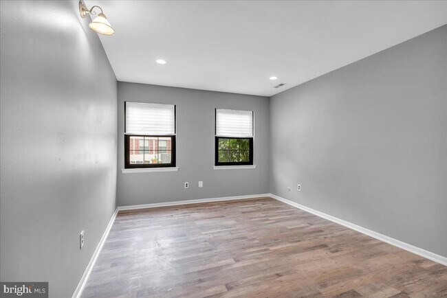 Building Photo - 422B Willow Turn