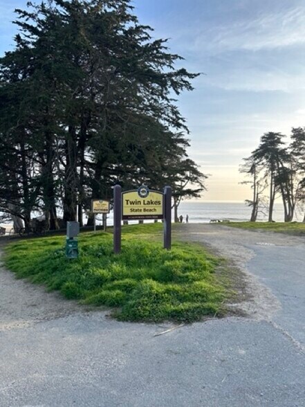 Building Photo - 755 14th Ave