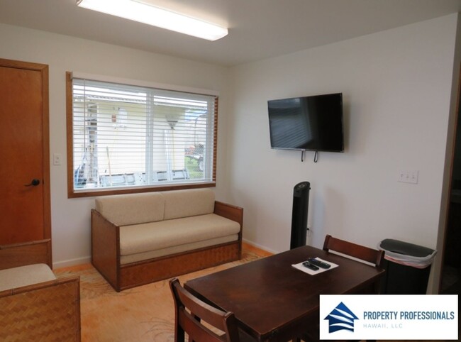 Building Photo - Fully furnished in Hilo!