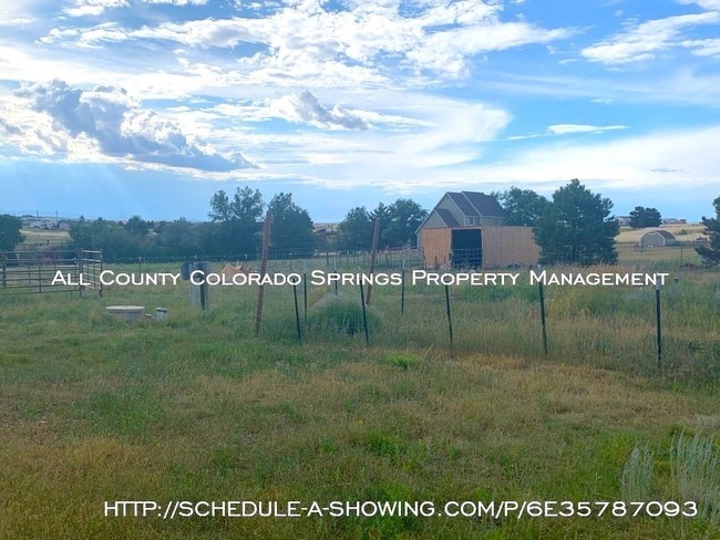 Building Photo - Horse Property Remodeled on 2.5 acres
