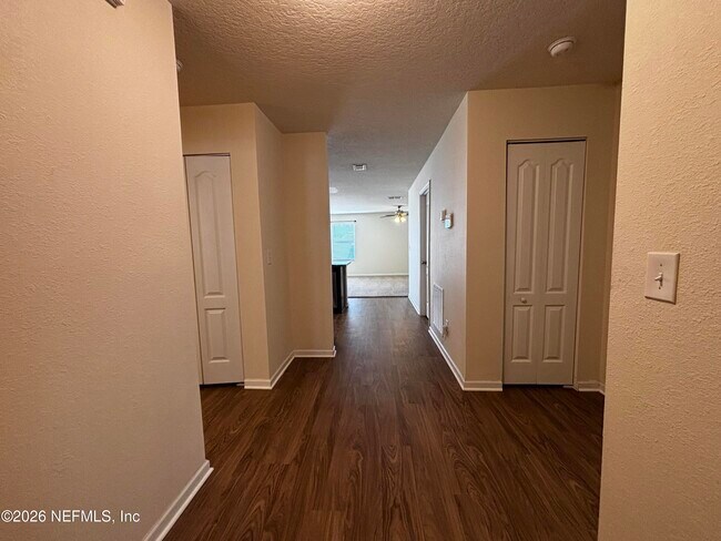 Building Photo - 9086 Tahoe Ln