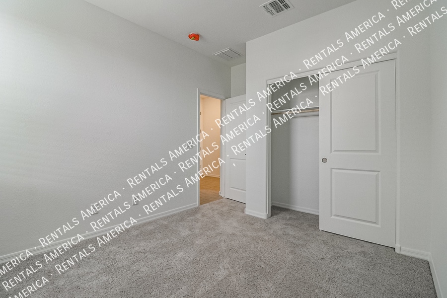 Building Photo - 15175 W Desert Bloom St