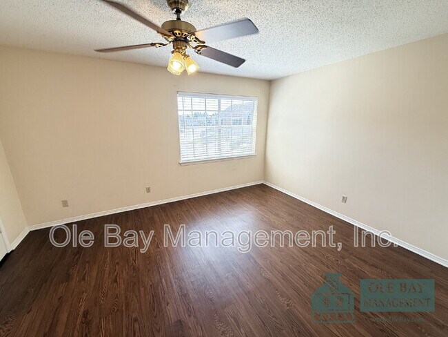 Building Photo - 120-D Du Rhu Dr