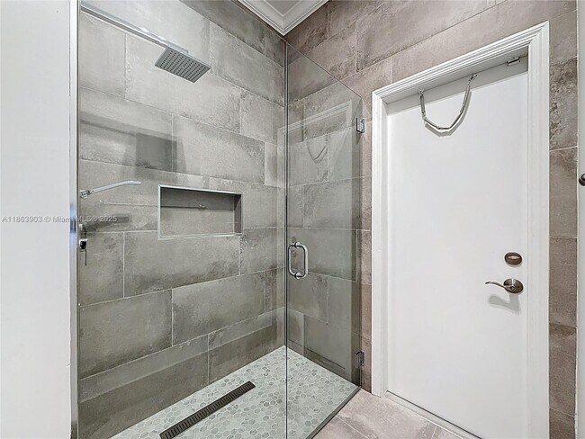 Building Photo - 4268 SW 141st Ave
