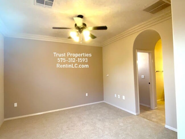 Building Photo - Stunning 4/4 in Sonoma Ranch