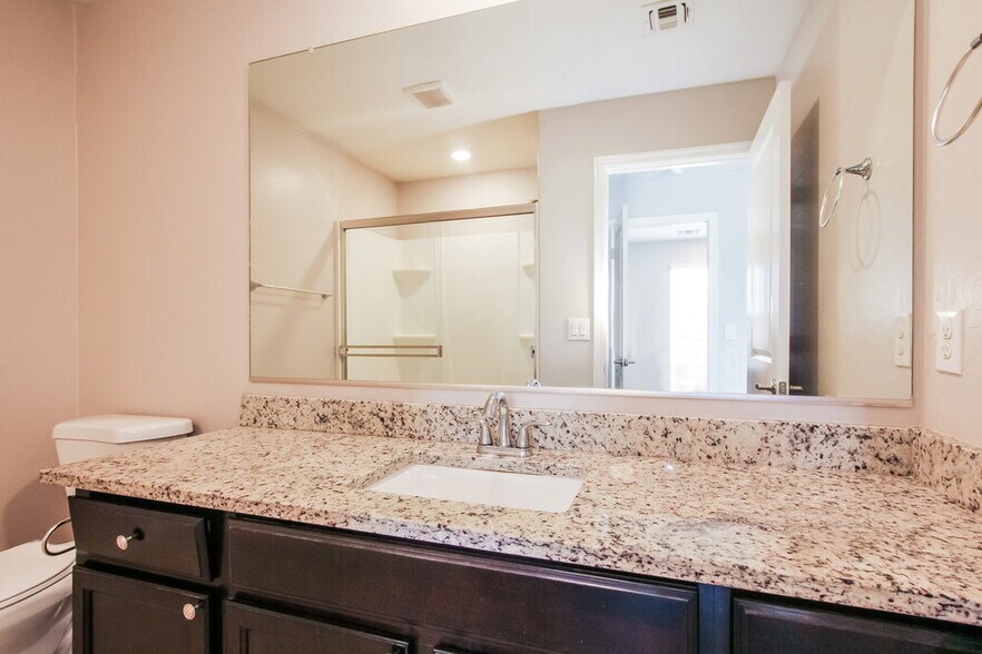 Building Photo - 8225 W Illini St