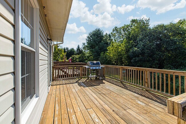 Building Photo - Charming Limestone Hills West Townhome - C...