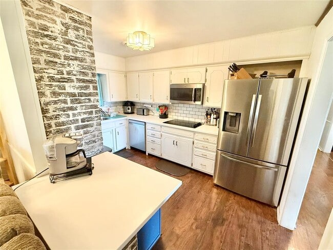 Building Photo - 1305 E Andy St