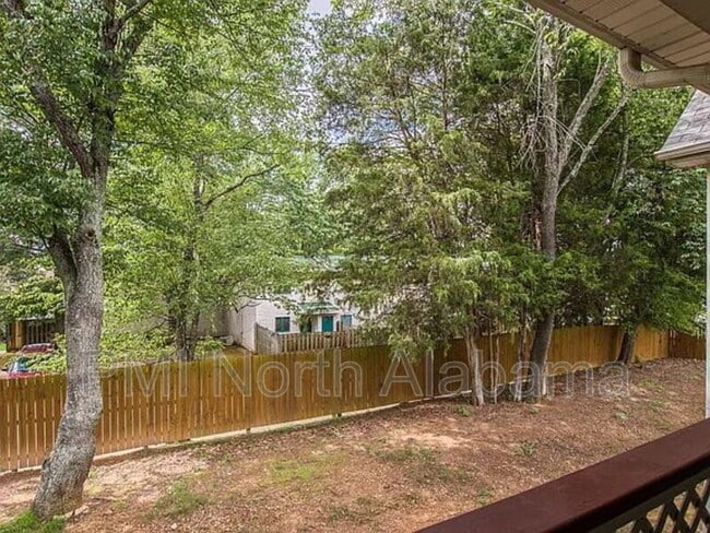 Building Photo - 1014 Stones Throw Dr NW