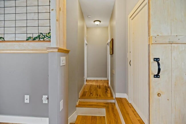 Building Photo - 48 E St