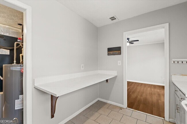 Building Photo - 360 Winding River Dr