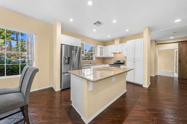Building Photo - 1732 Wolf Canyon Loop