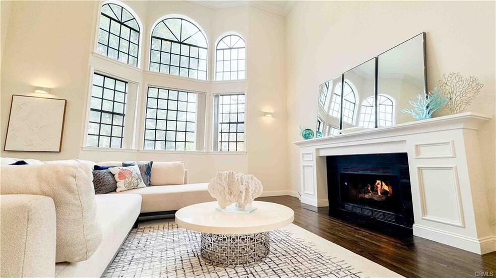 Fire place - 5851 Friends Ave