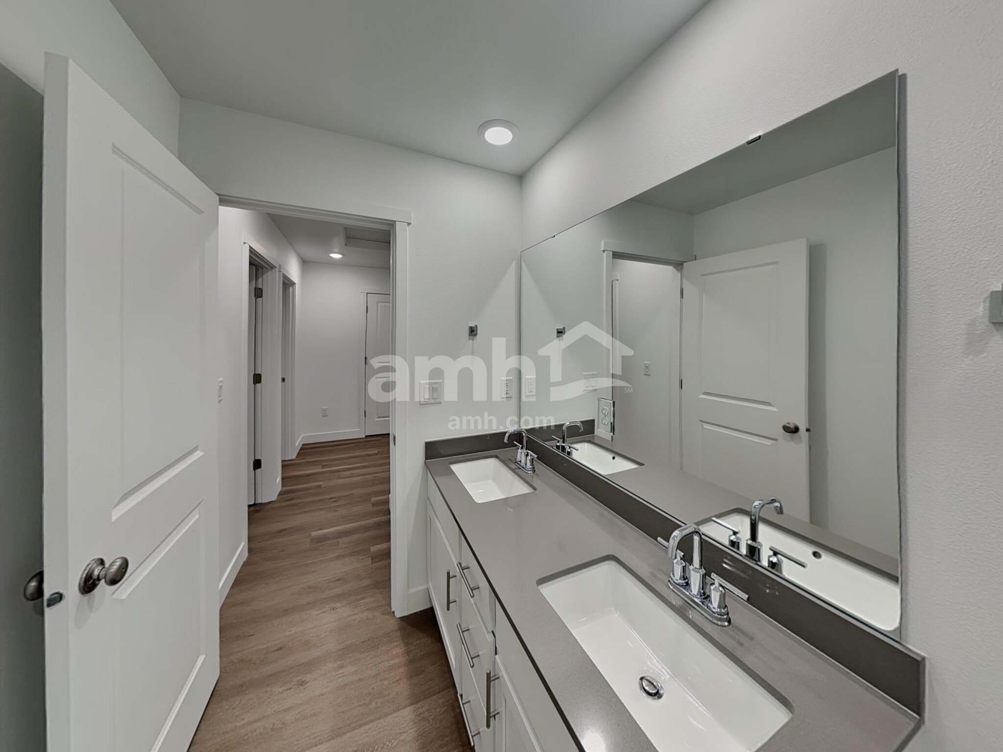 Building Photo - 8536 47th Pl NE