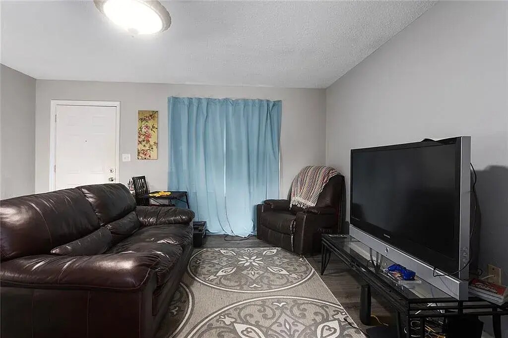 Livingroom - 1825 N 47th St