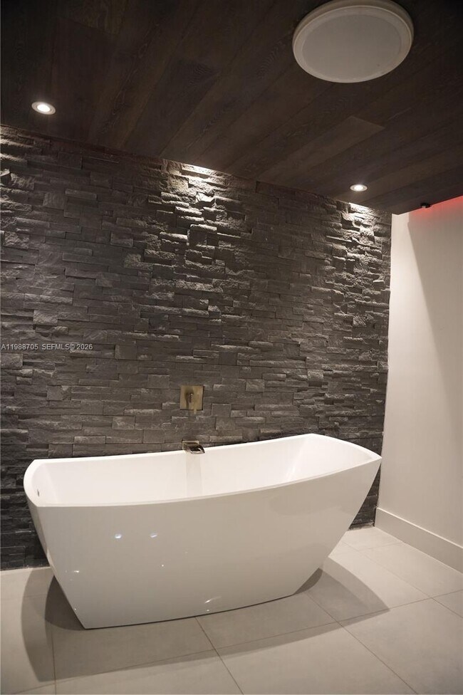 Building Photo - 19262 NW 89th Ave