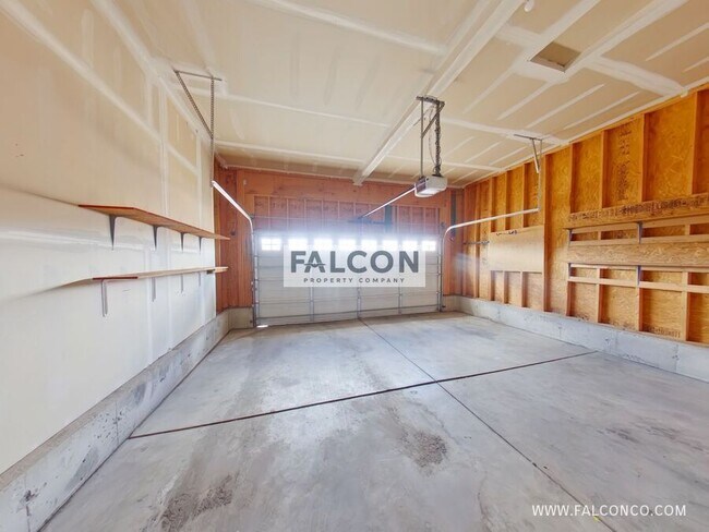 Building Photo - 6627 Silverwind Cir