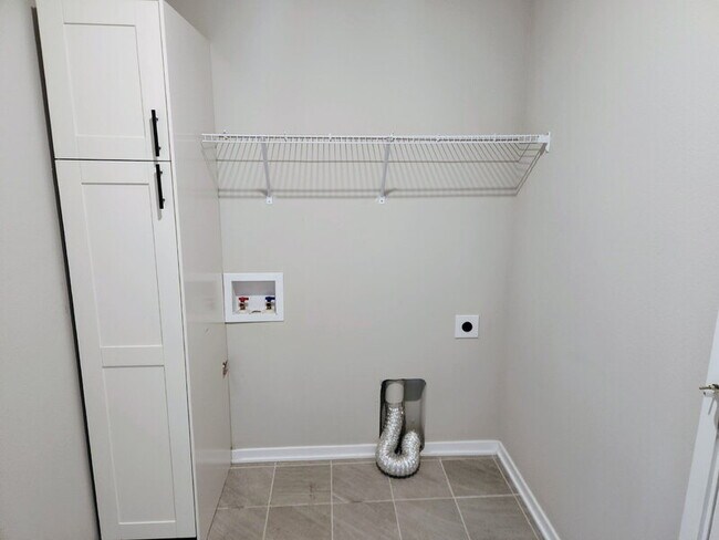 Building Photo - 2124 NW 44th St