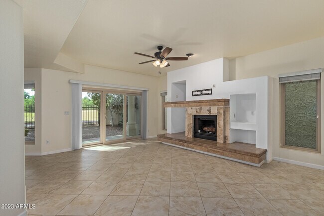 Building Photo - 9414 S 51st St