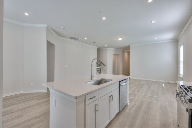 Building Photo - 1401 Autumn Leaf Ln