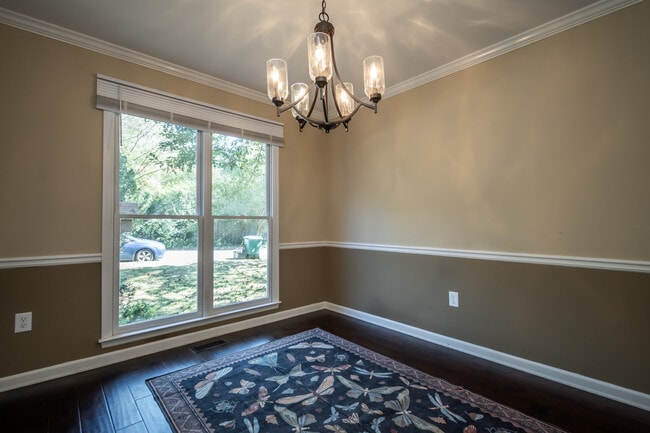 Building Photo - 119 Spring Lake Dr