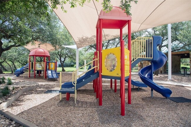 Building Photo - 6808 Cliff Rose Dr