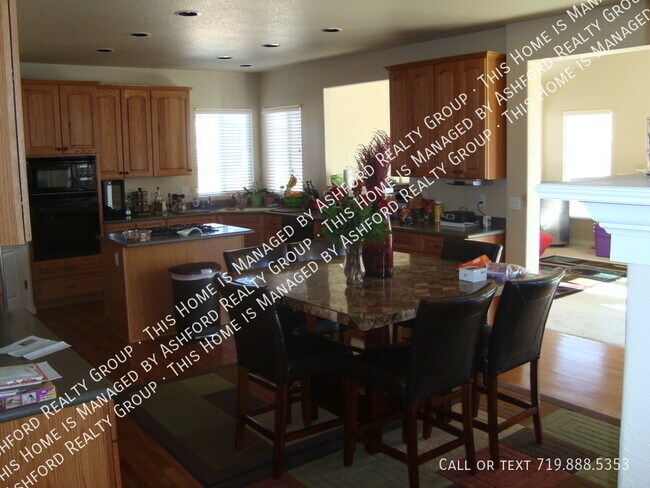 Building Photo - 6015 Wild Bill Way