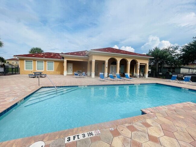 Building Photo - Spacious Two-Story Townhome-Bella Vista-2646 Bella Vista Dr Davenport FL 33897