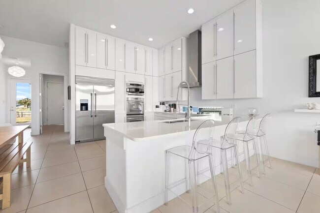 Building Photo - 141 S Atlantic Ave