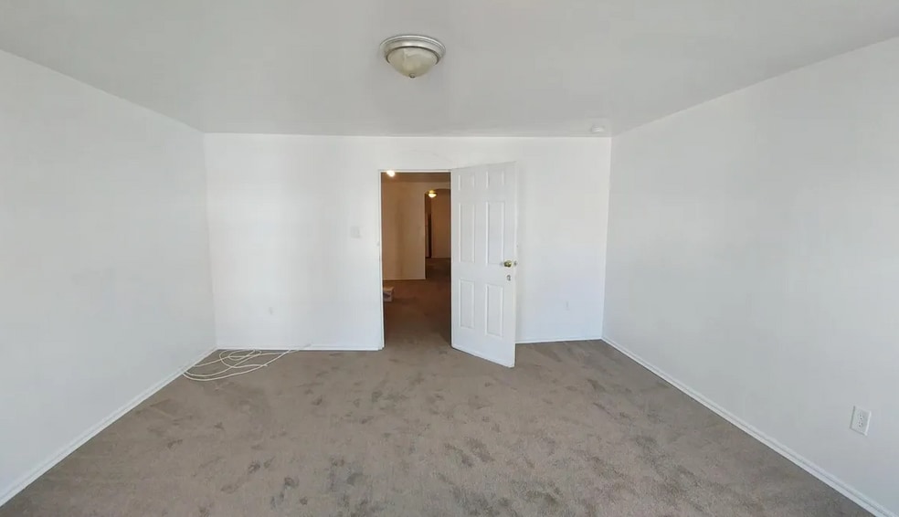 Bedroom - 564 W Market St