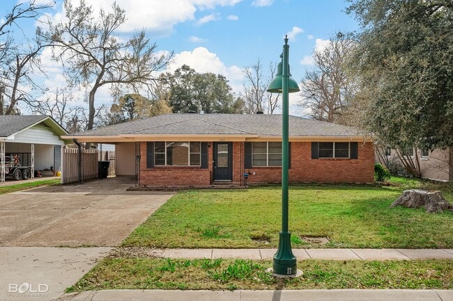 Building Photo - 1706 Shady Grove Dr