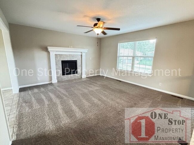 Building Photo - Brand NEW gorgeous 4 bedroom, 3 bath home ...