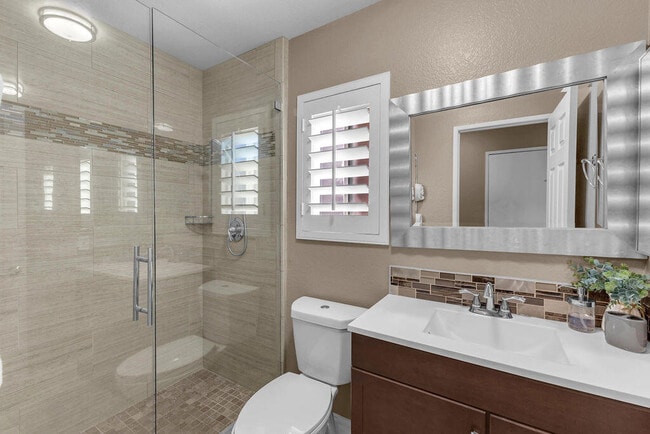 Building Photo - 44310 Villeta Dr
