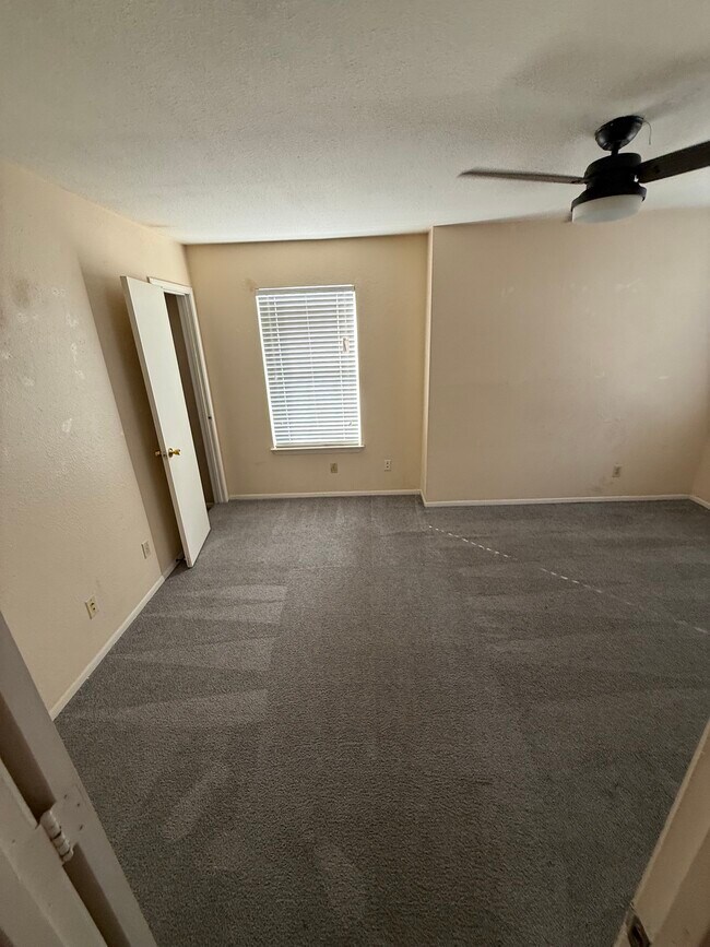 Building Photo - 534-536 Seagoville