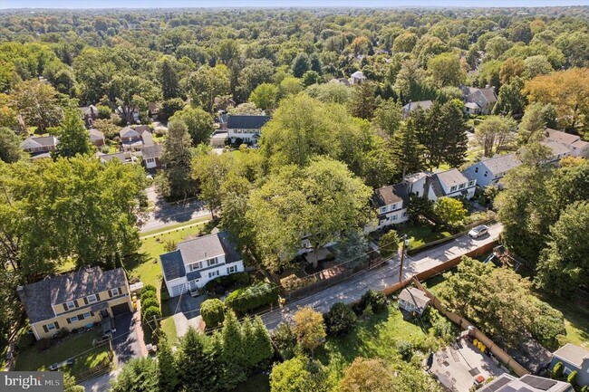 Building Photo - 433 Haverford Rd