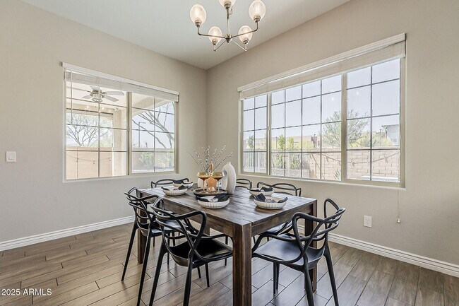 Building Photo - 3310 E Los Gatos Dr