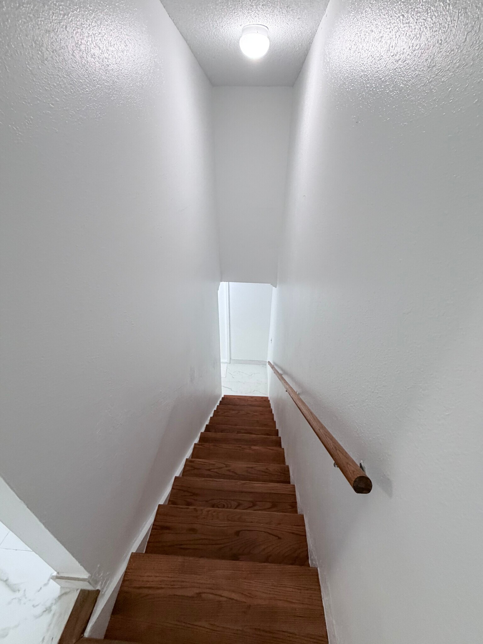 Building Photo - 9365 Fontainebleau Blvd