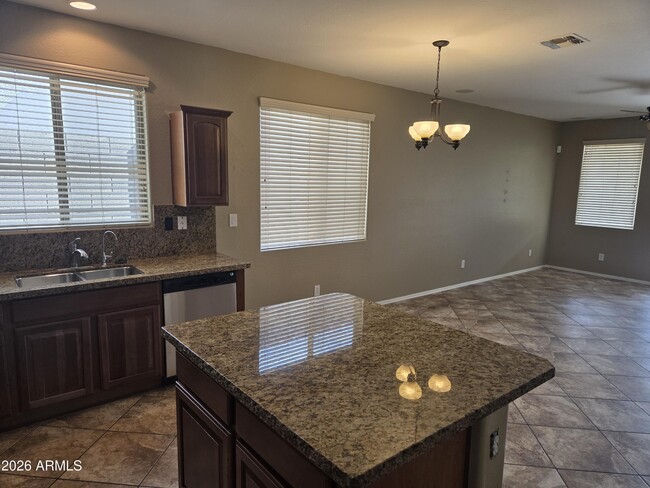 Building Photo - 3735 Desert Creek Ln