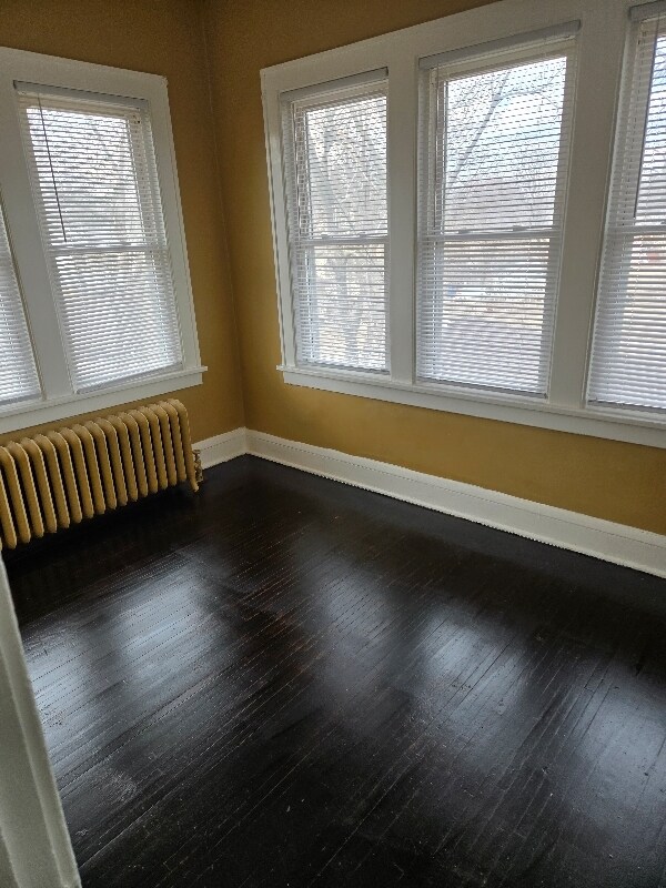 Building Photo - 716 Elwood Ave N