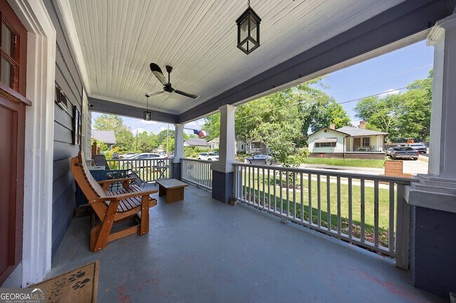 Building Photo - 1157 Indale Pl SW