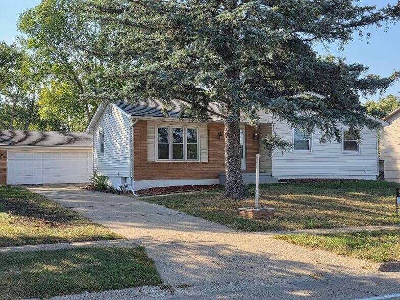 Primary Photo - 4408 70th St