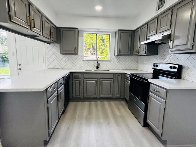 Building Photo - 16246 Los Altos Dr