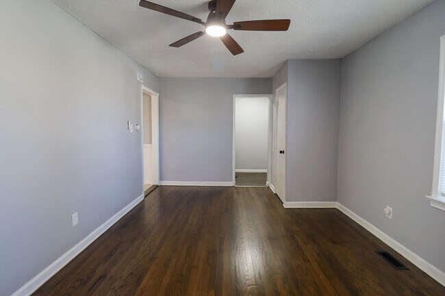 Building Photo - AVAILABLE NOW | VOUCHERS WELCOMED | 4 Bed | 2 Bath | West Tulsa