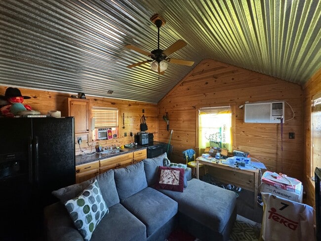 Building Photo - 17380 Co Rd 163