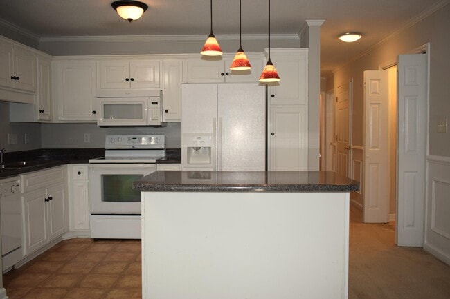 Building Photo - 106 Grove Landing Ct