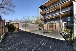 Building Photo - 2410 Waugh Dr