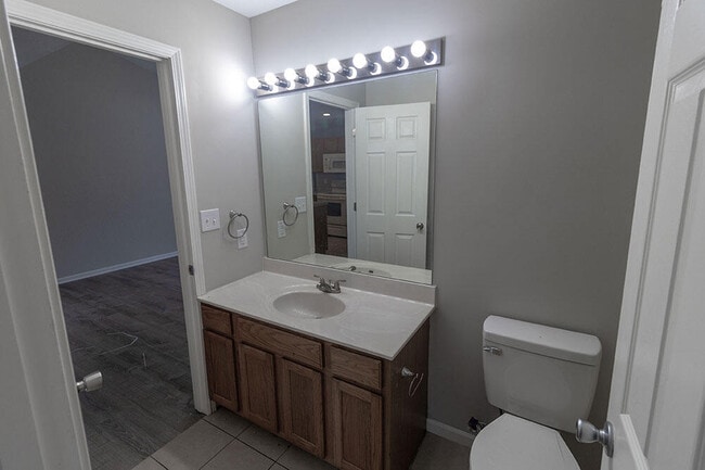 Building Photo - 1330 Godas Cir