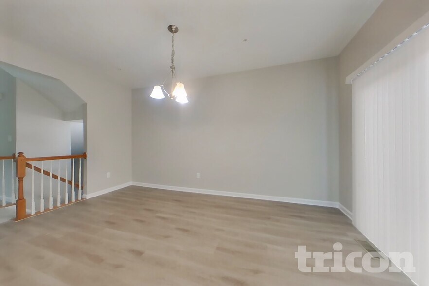 Building Photo - 5427 Double Day Ln